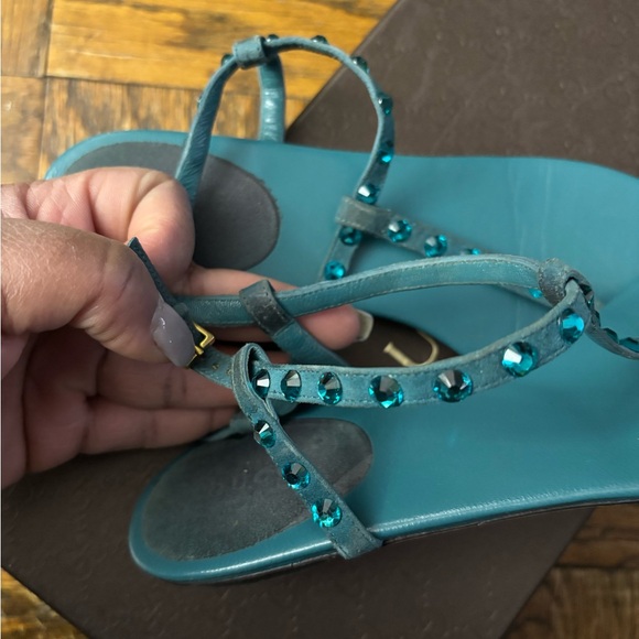 Gucci t-strap sandals - Picture 7 of 12